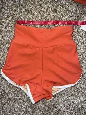 NWT! Geode Women's Coral with White Trim Super flattering! Swim Shorts XXSMALL